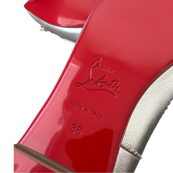 Christian Louboutin Mamadrague Metallic Flats in Gold Size 38 Never Worn - Picture 5 of 6